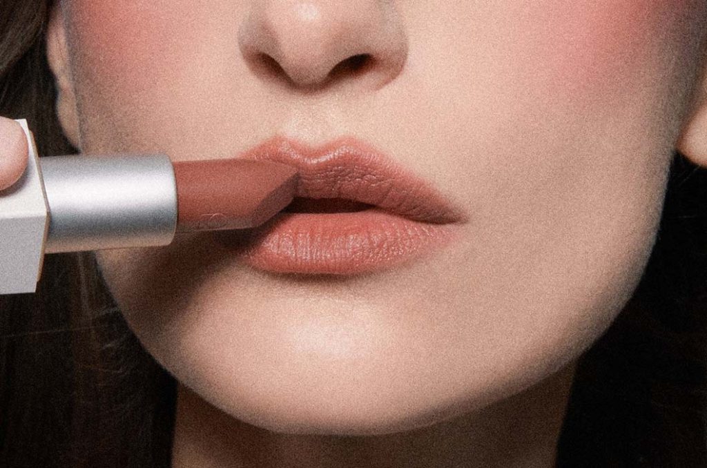 Expert Tips and Tricks for Lip Contouring: Achieving Natural and Defined Lips