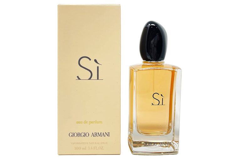 Essence of Refinement: Discover the Secrets of Oriental, Floral, and Woody Fragrance Experiences