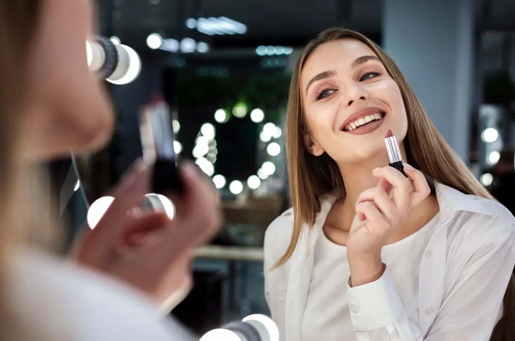 Stylish Pairings: How to Match Your Makeup with Perfect Meals from Uber Eats